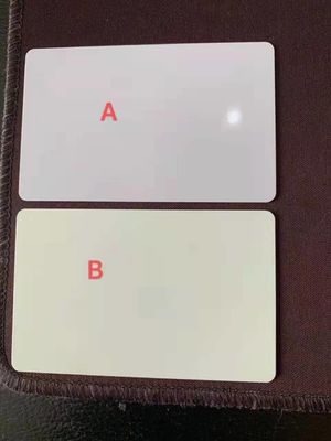 بطاقات بلاستيكية بلاستيكية قابلة للطباعة الحرارية بلاستيكية بلاستيكية Cr80 54 * 85.6mm لإنتاج البطاقات