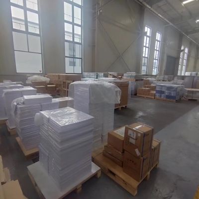 نطاق سميك 0.12-0.76mm بطاقة PVC الأساسية الطباعة المضادة على البلاستيك لسلسلة كاملة من إنتاج طابعات المضادة