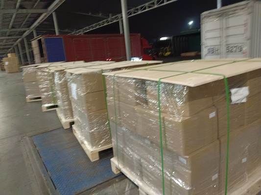 ورقة متينة غير مطوية مع مقاومة الحرارة 130 °C - 160 °C للطباعة بالليزر والنحاس في الألوان البيضاء والشفافة وحجم A4 ، A3 ، A3 +