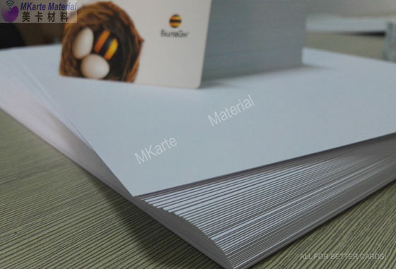 أوراق PVC النافثة للحبر للطباعة سهلة التنظيف والصيانة للبطاقة البلاستيكية
