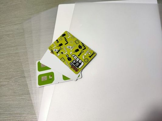 295 * 480 مم ورقة بلاستيكية منخفضة Vicat PC لإنتاج بطاقات IC غير التلامسية