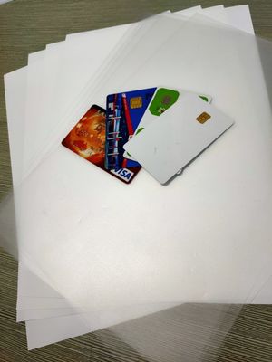 295 * 480 مم ورقة بلاستيكية منخفضة Vicat PC لإنتاج بطاقات IC غير التلامسية