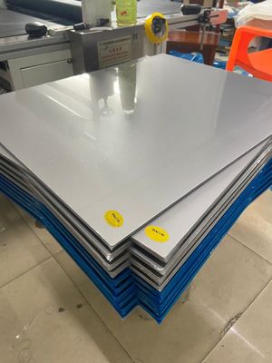0.6mm-1.0mm سمك بولي كلوريد الفينيل بطاقة المواد فائقة اللمعان التصفيح ألواح الصلب